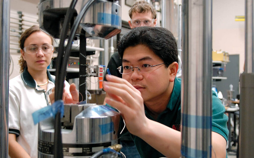 Zkušební stroje MTS