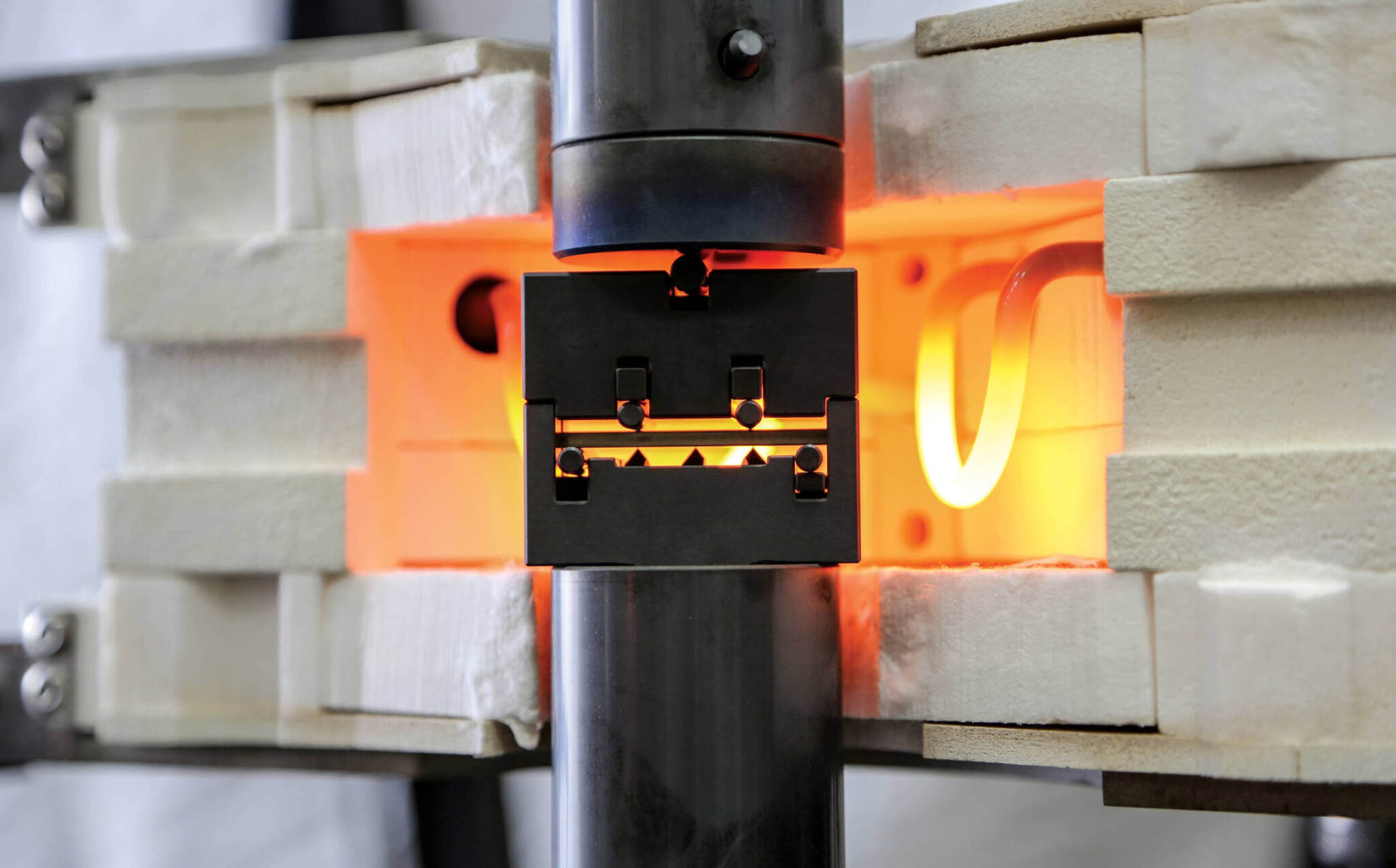 Dynamické testy ve vysokých teplotách